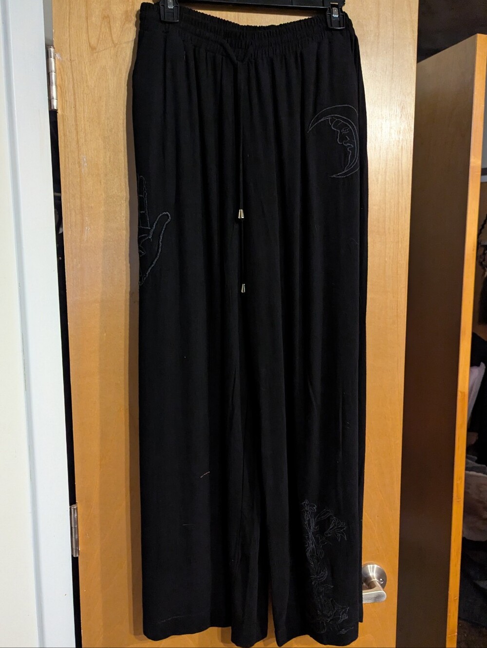 Whimsical Embroidered Pants NWOT